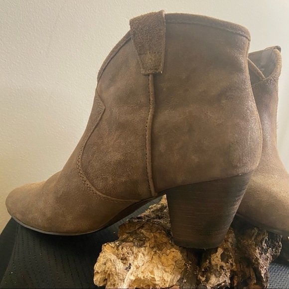 Host Pick 🎉ASH Jalouse Ankle Boots 💕 - Picture 3 of 16